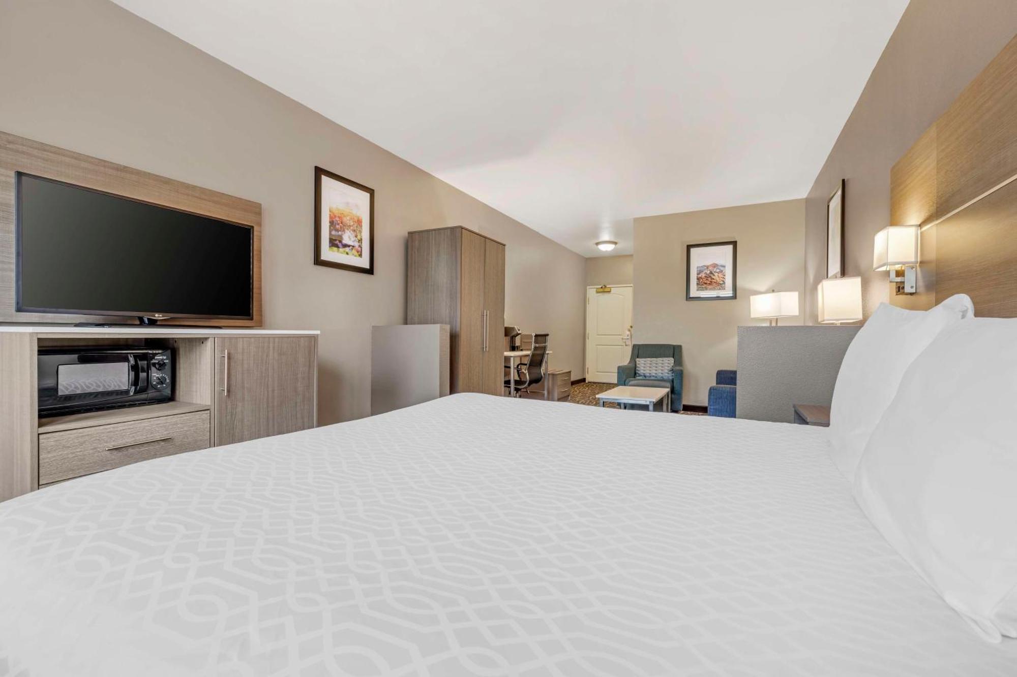 Best Western Plus Lake Elsinore Inn & Suites Εξωτερικό φωτογραφία