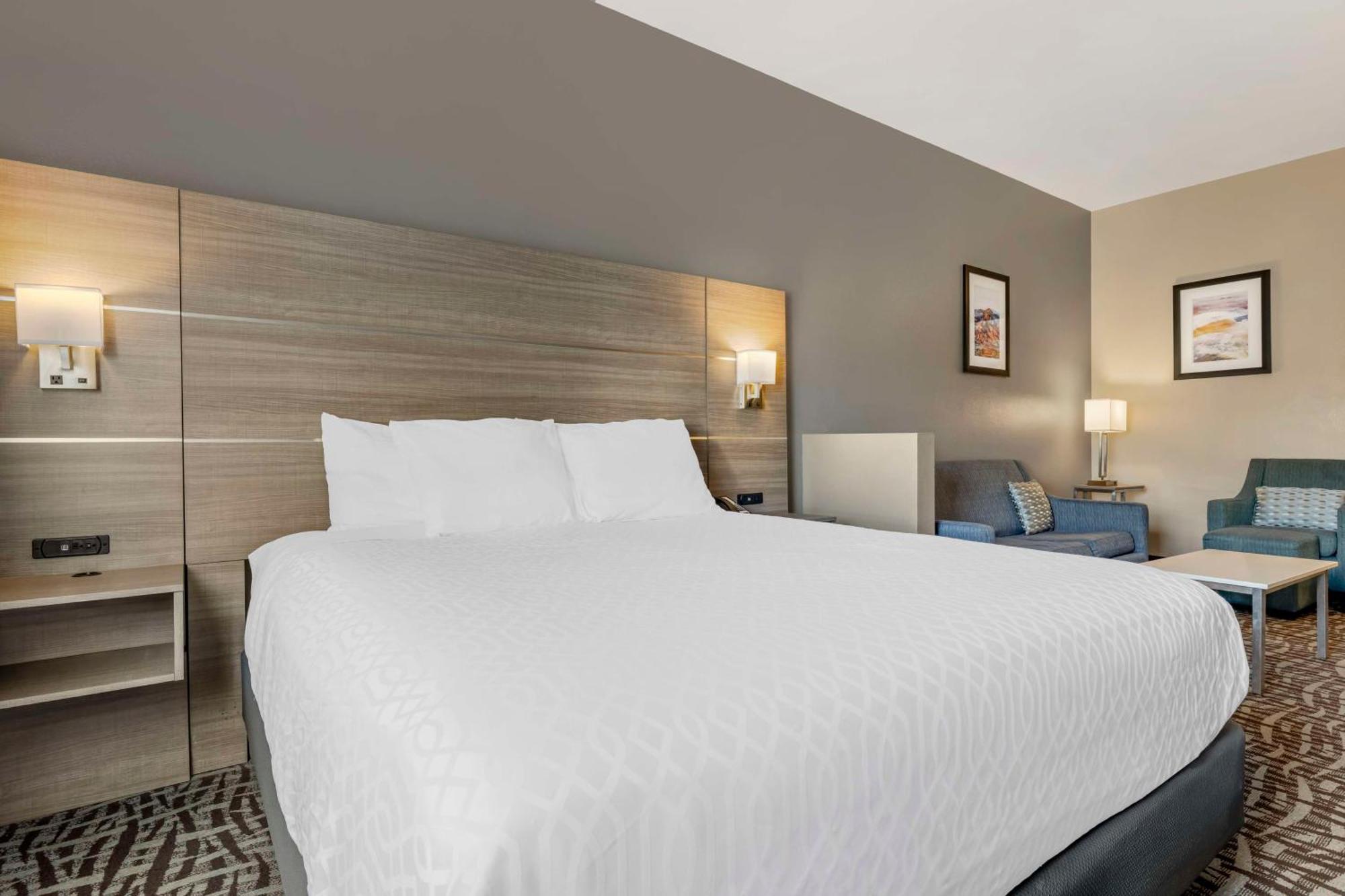 Best Western Plus Lake Elsinore Inn & Suites Εξωτερικό φωτογραφία