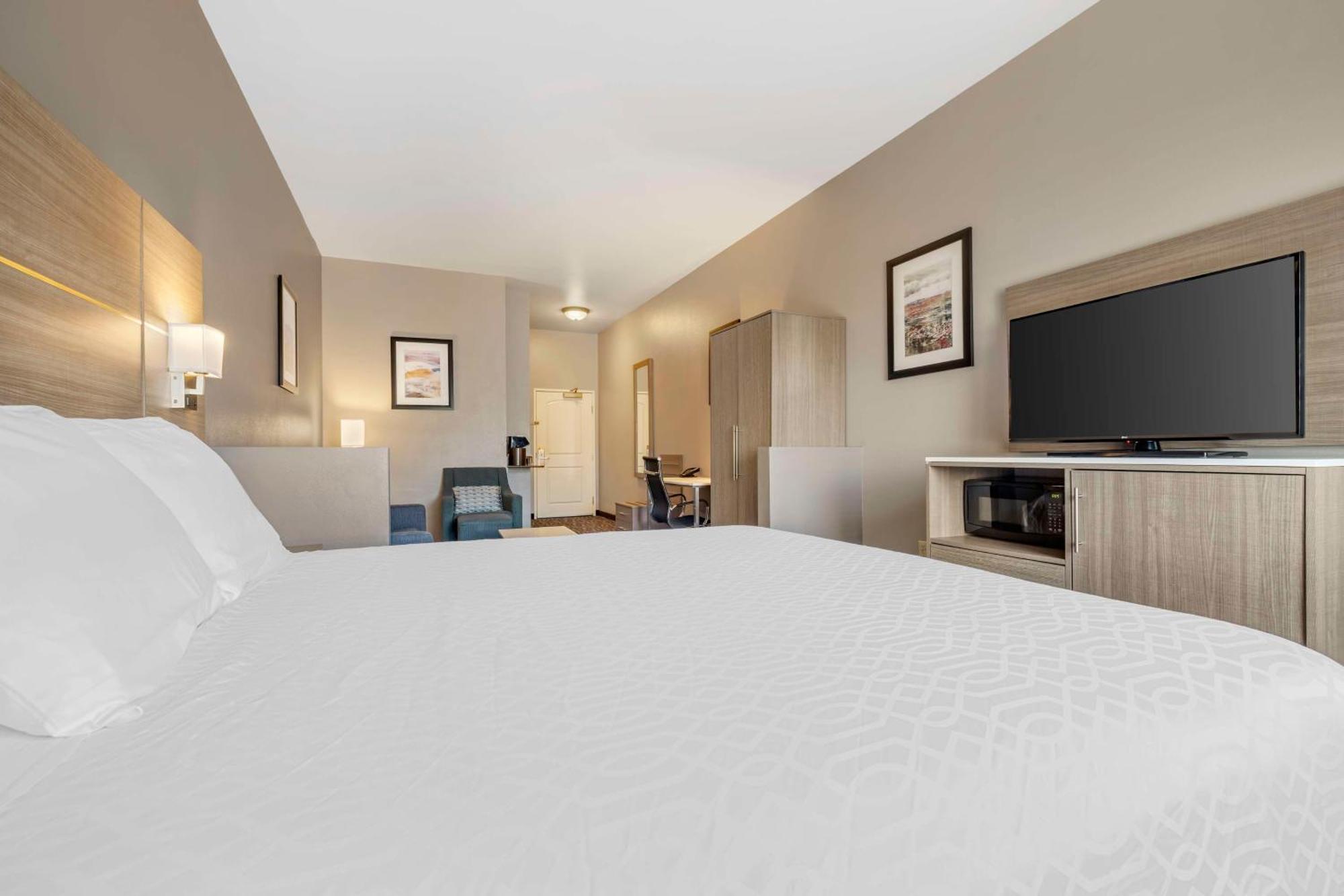 Best Western Plus Lake Elsinore Inn & Suites Εξωτερικό φωτογραφία