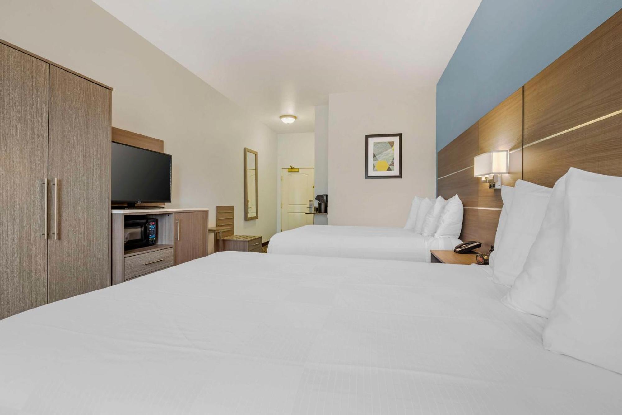 Best Western Plus Lake Elsinore Inn & Suites Εξωτερικό φωτογραφία
