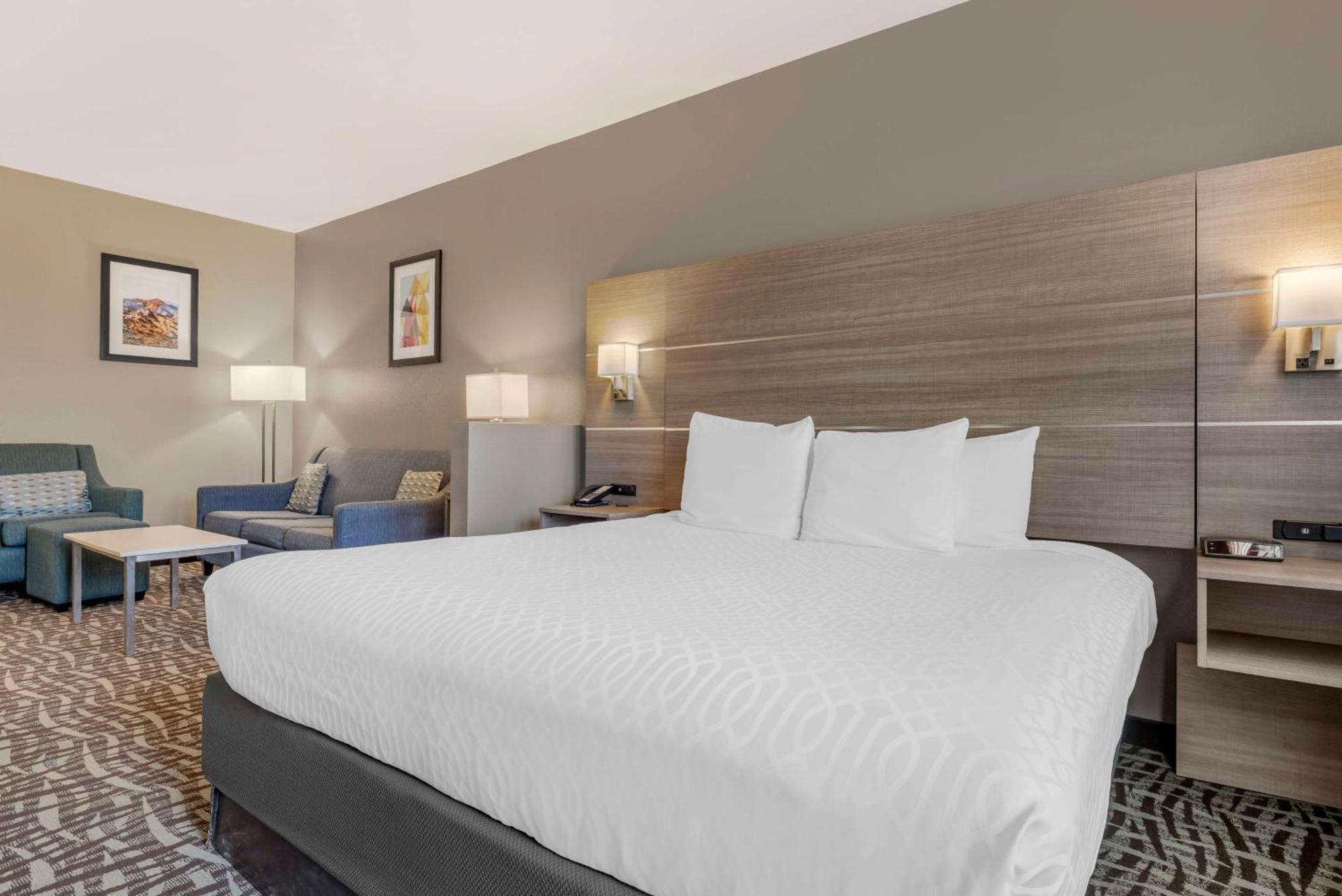 Best Western Plus Lake Elsinore Inn & Suites Εξωτερικό φωτογραφία