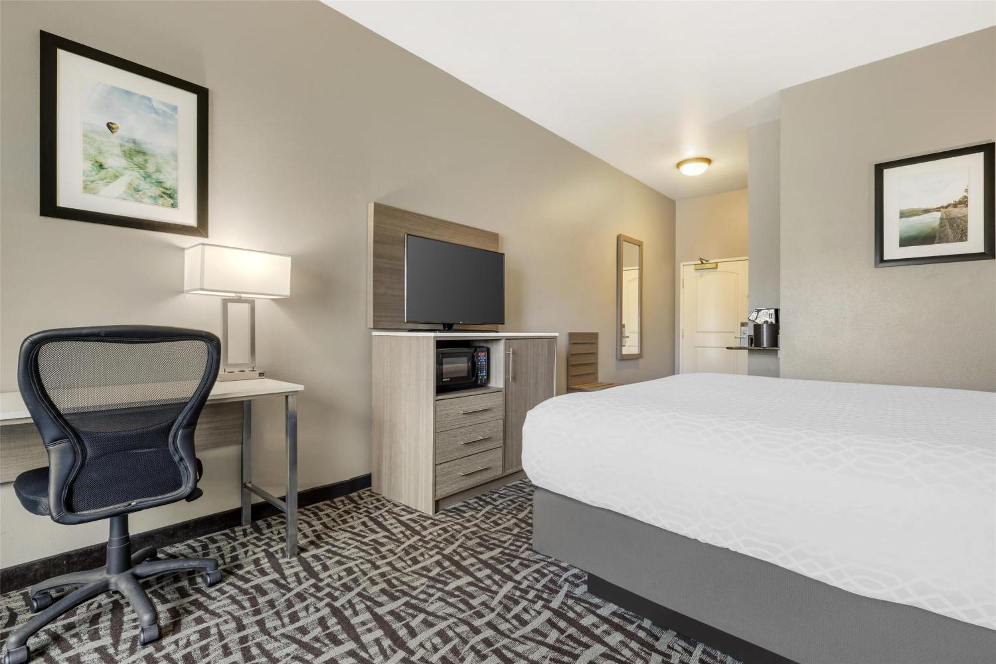 Best Western Plus Lake Elsinore Inn & Suites Εξωτερικό φωτογραφία