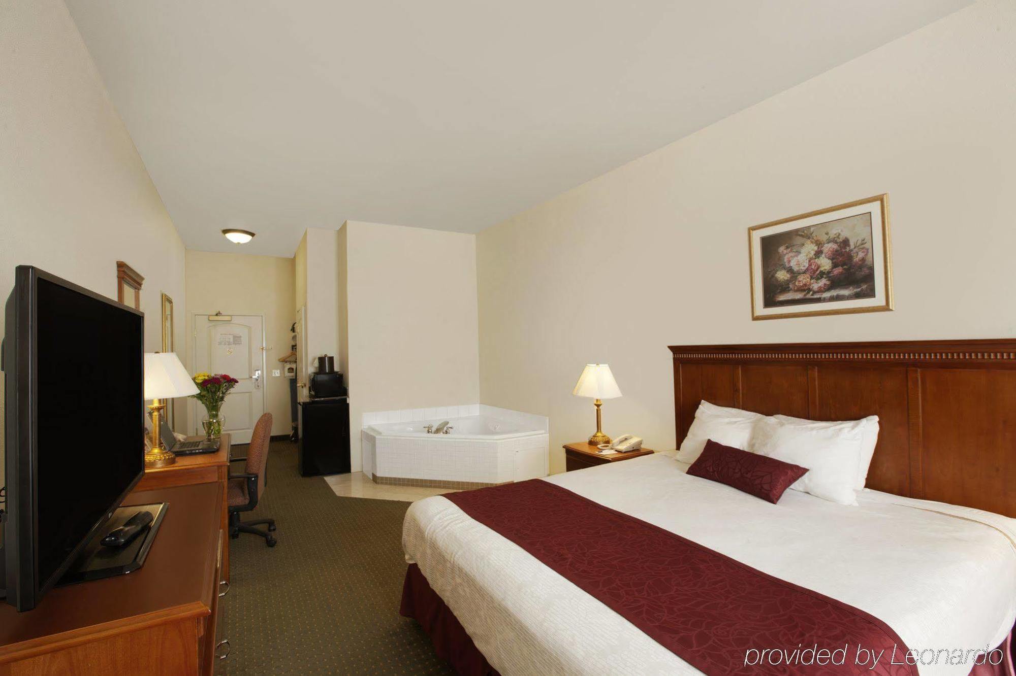 Best Western Plus Lake Elsinore Inn & Suites Εξωτερικό φωτογραφία