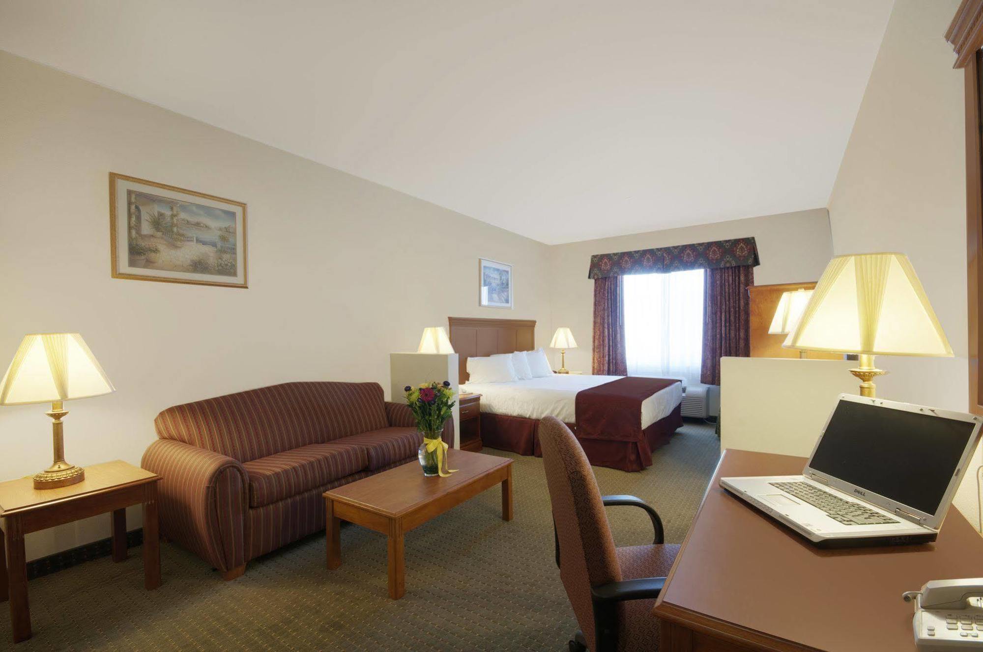 Best Western Plus Lake Elsinore Inn & Suites Εξωτερικό φωτογραφία