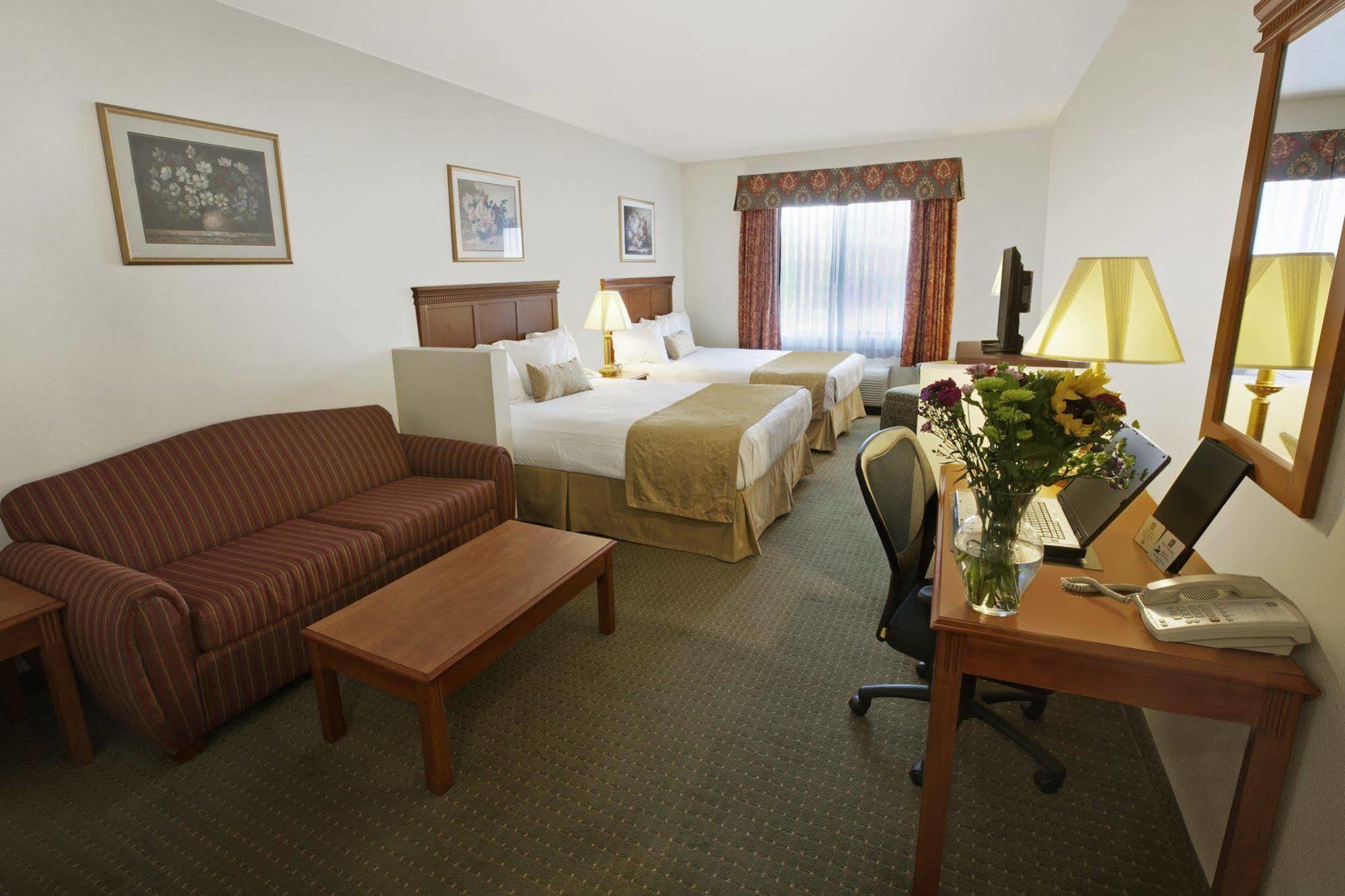 Best Western Plus Lake Elsinore Inn & Suites Εξωτερικό φωτογραφία