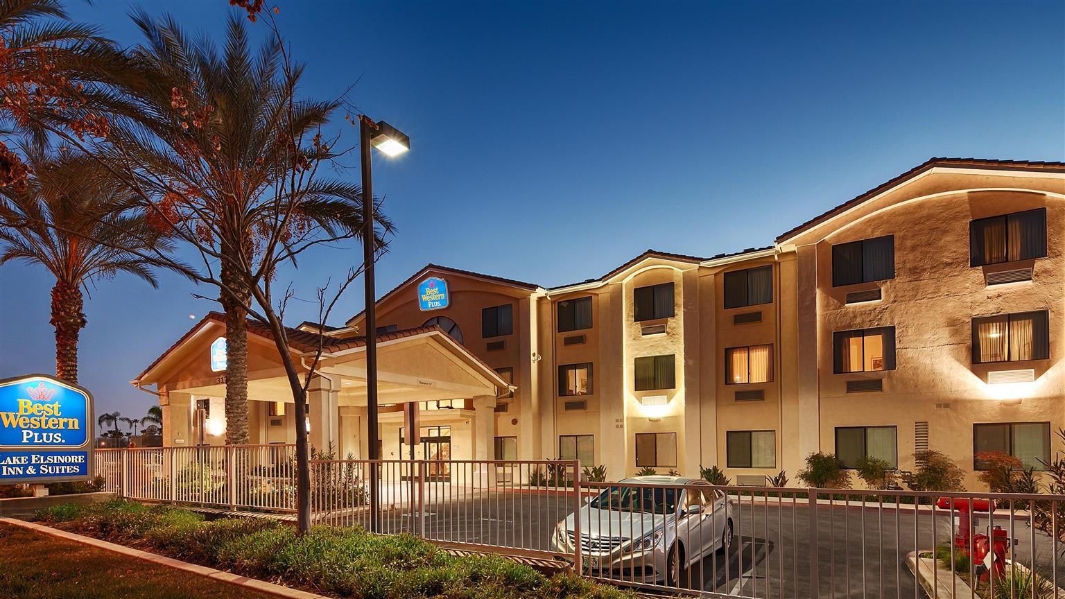 Best Western Plus Lake Elsinore Inn & Suites Εξωτερικό φωτογραφία