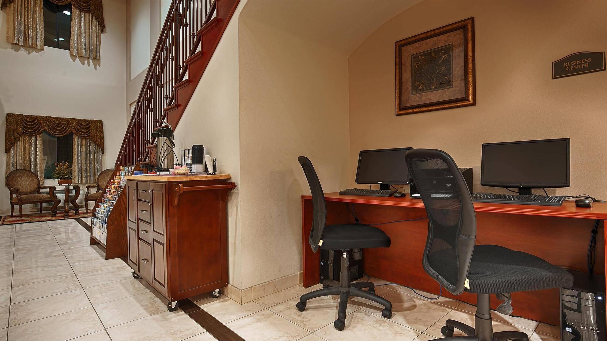 Best Western Plus Lake Elsinore Inn & Suites Εξωτερικό φωτογραφία