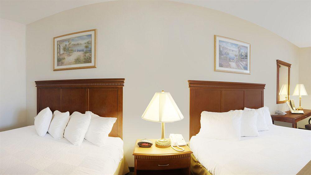 Best Western Plus Lake Elsinore Inn & Suites Εξωτερικό φωτογραφία