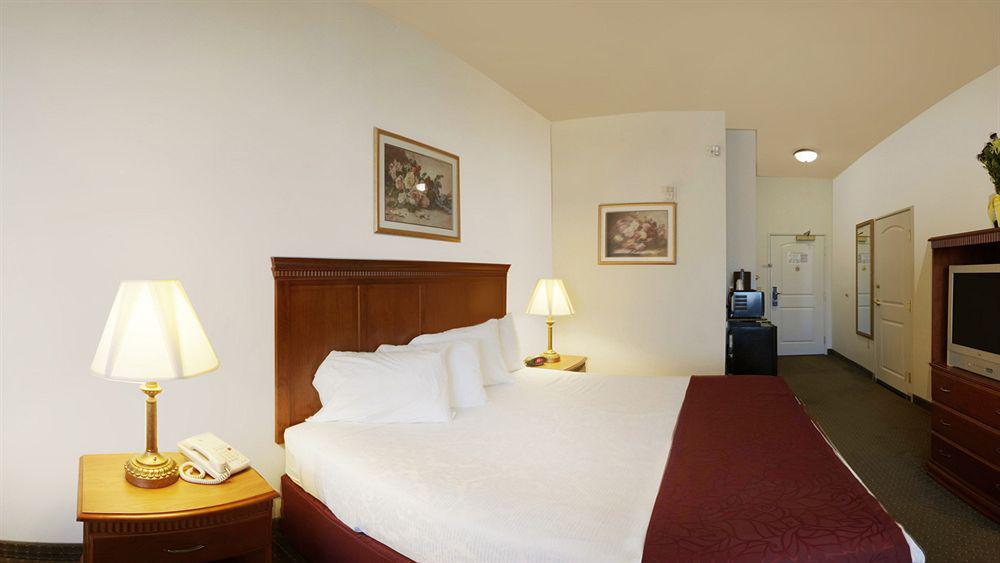 Best Western Plus Lake Elsinore Inn & Suites Εξωτερικό φωτογραφία